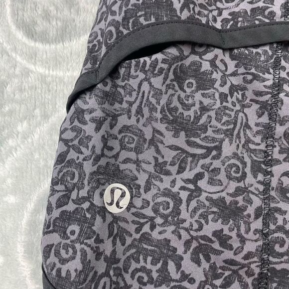 Womens Lululemon Speed Short - Picture 5 of 6